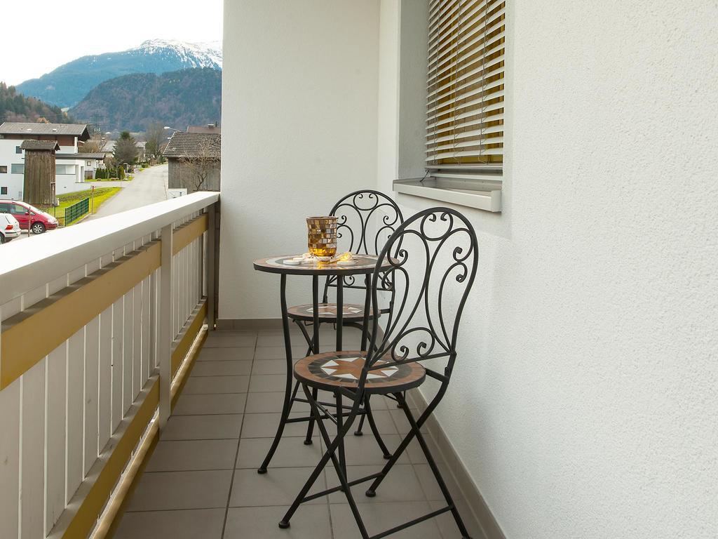 - Bergblick - *